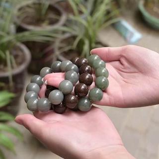和田玉青玉糖料为何适合日常佩戴?天然玉石的温润能量密码 🌿