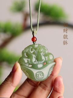 和田玉貔貅吊坠真的能带来好运吗?