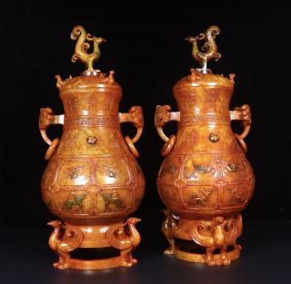 臻品旧藏和田玉镶嵌松石瓶一对 包浆厚重,工艺精湛,细节如图 直径17.5