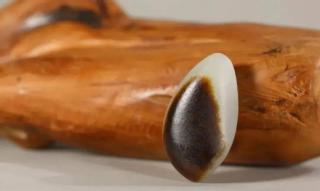喜欢老熟的和田玉 建议你看下这种籽料!