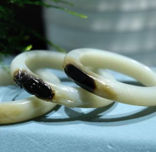 🖤黑沁与黑皮:和田玉籽料的独特魅力🖤
