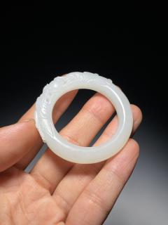 h和田玉双龙戏珠环, 尺寸:直径5.2厘米,条粗1.0厘米,重24克