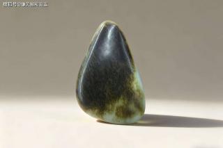 和田玉籽料皮色大揭秘!这5种皮色买到就是赚到,最贵一克超2万!