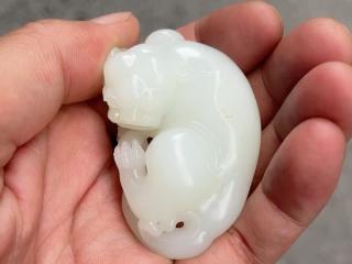 和田玉老坑俄料回头貔貅