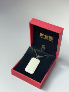 气质拉满!这款和田玉项链绝了