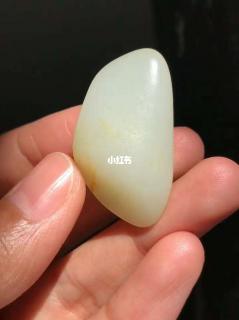 和田玉籽料_坠子_华凌国际珠宝玉器城攻略_新疆和田玉籽料