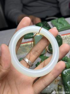 羊脂白玉圆条手镯