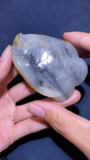 和田玉籽料 青花小鱼