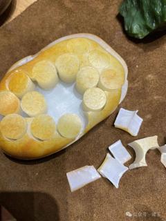 和田玉手串不值钱?这几种极品手串,一串就是一辆车!
