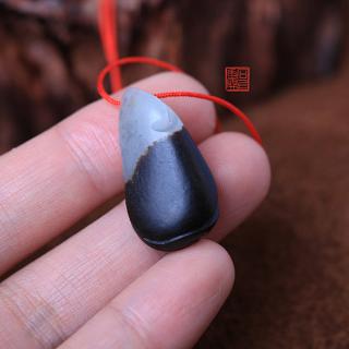 新疆和田玉 青花籽料 漂亮的聚黑皮 龙纹吊坠 小挂件 手链配件