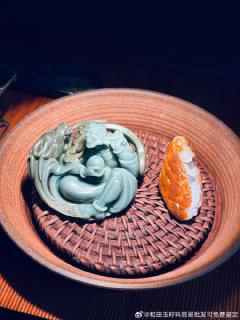 新疆和田玉籽料罗汉挂件 沙枣青罗汉手把件,大师亲工雕琢,玉质细腻如