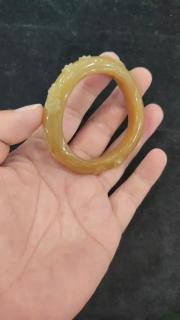 和田玉糖玉雕花手镯
