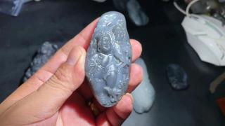 和田玉青花籽料雕刻作品