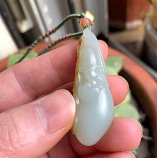 和田玉籽料吊坠为何受追捧?