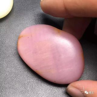 猫眼和田玉卖40多万,猫眼真的这么值钱了吗?