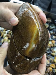 一刀下去,和田玉涨了100倍!