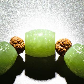 和田玉手链选购指南:十大精选款式,天然玉质,佩戴更显优雅
