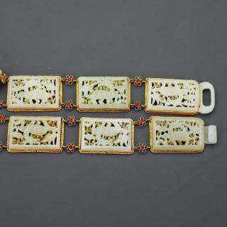 珍藏掐丝镶嵌和田玉腰带一条 长度:73.5cm,宽度:3.5cm,重量#和田玉腰