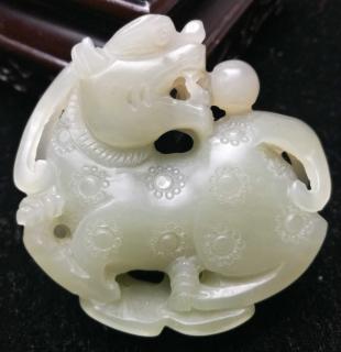 不知如何养护和田玉貔貅?只要注意好这些方面,就可以保护好它了