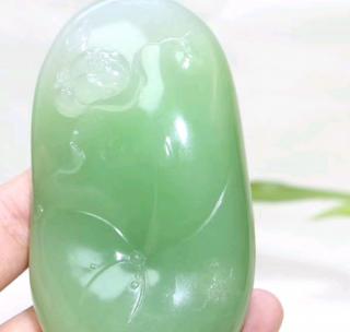 #点击头像看直播##和田玉#(糖黄玉)糖玉和黄玉之间的过渡品种,糖色部