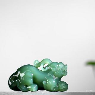 和田玉冰底晴水玉料,玉质清润冰透,凝润无