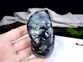 山水人家●和田玉青花籽料把玩件