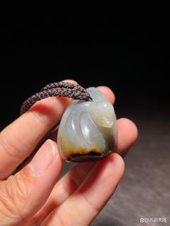 老和田玉青花籽料玉鹅雕件:墨色晕染间的灵韵之美
